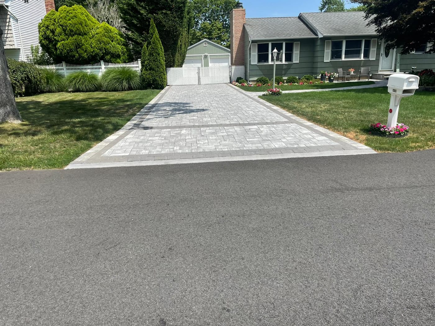 Paver driveway apron and entrance